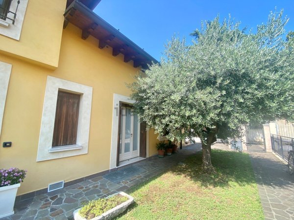 casa indipendente in vendita a Castenedolo