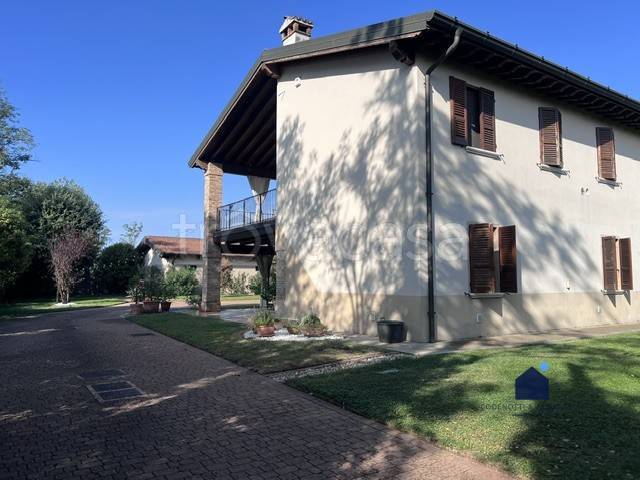casa indipendente in vendita a Castenedolo in zona Rodenga-Santa Giustina