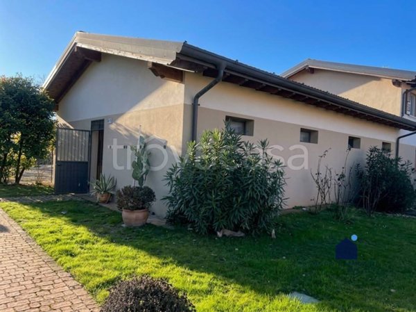 casa indipendente in vendita a Castenedolo in zona Rodenga-Santa Giustina