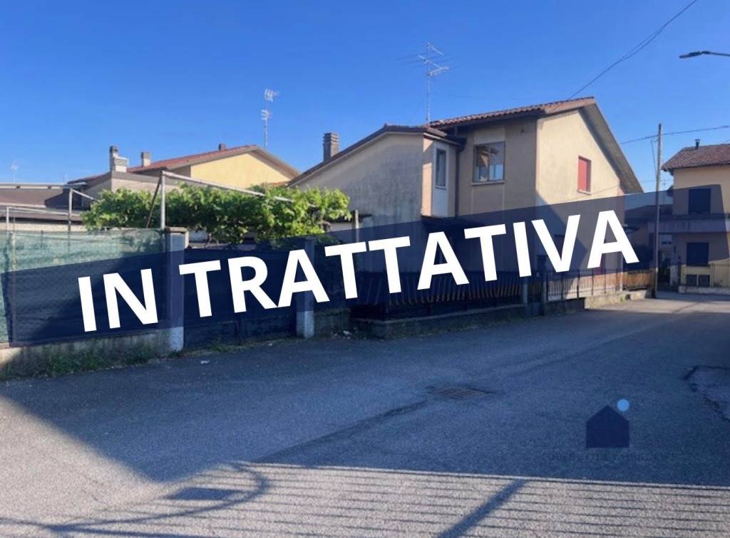 casa indipendente in vendita a Castenedolo in zona Rodenga-Santa Giustina