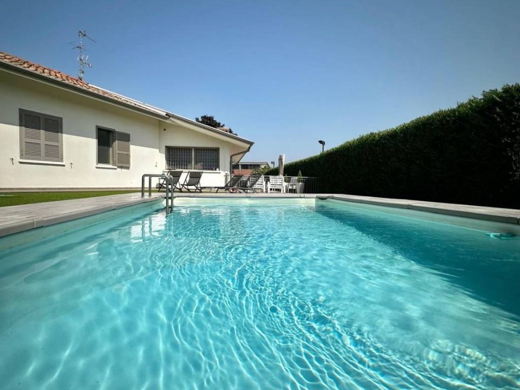 casa indipendente in vendita a Castenedolo in zona Capodimonte