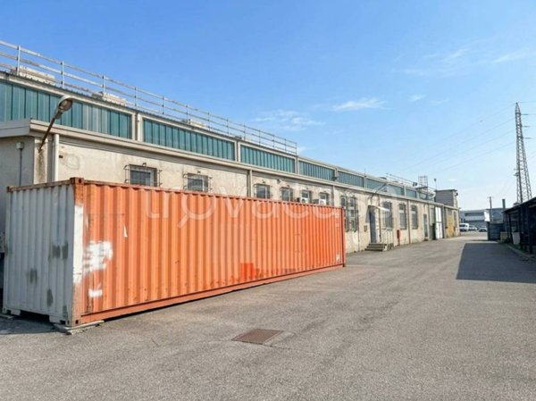 locale commerciale in vendita a Castenedolo in zona Capodimonte