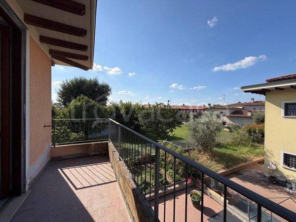 appartamento in vendita a Castenedolo in zona Rodenga-Santa Giustina