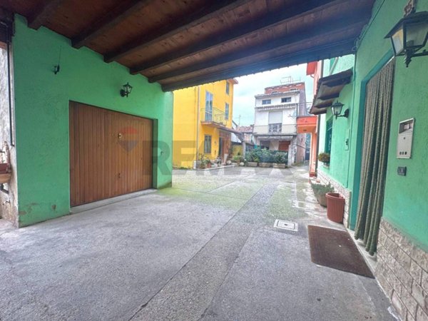 casa indipendente in vendita a Castenedolo in zona Rodenga-Santa Giustina