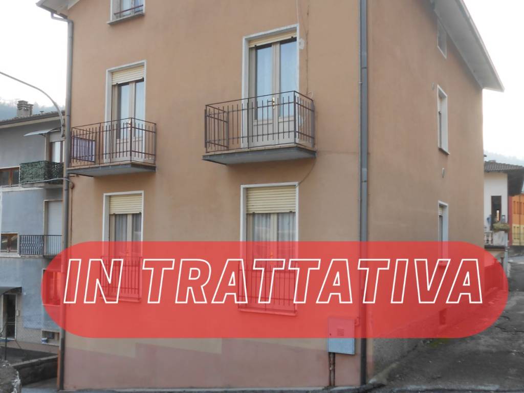 casa indipendente in vendita a Casto