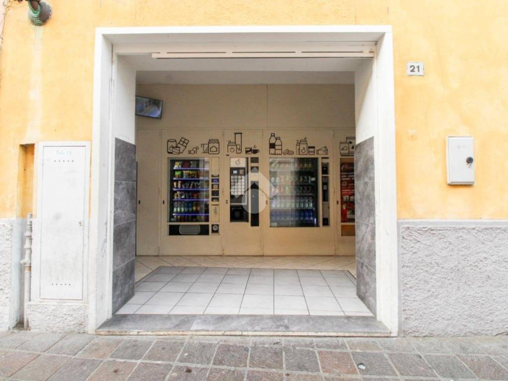 negozio in vendita a Castrezzato