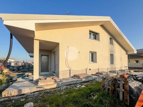 casa indipendente in vendita a Castrezzato