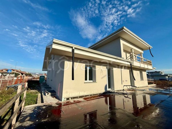 casa indipendente in vendita a Castrezzato