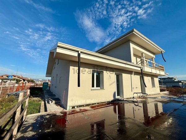 casa indipendente in vendita a Castrezzato
