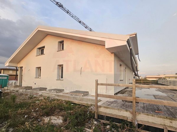 casa indipendente in vendita a Castrezzato