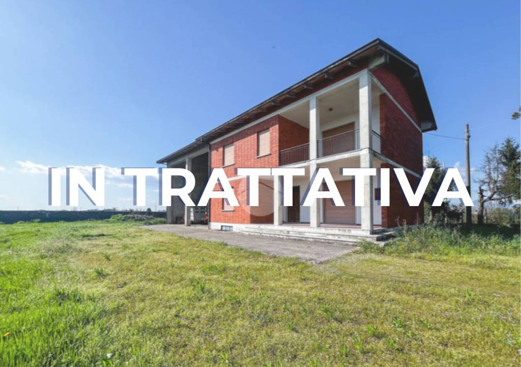 casa indipendente in vendita a Castrezzato in zona Monticelle