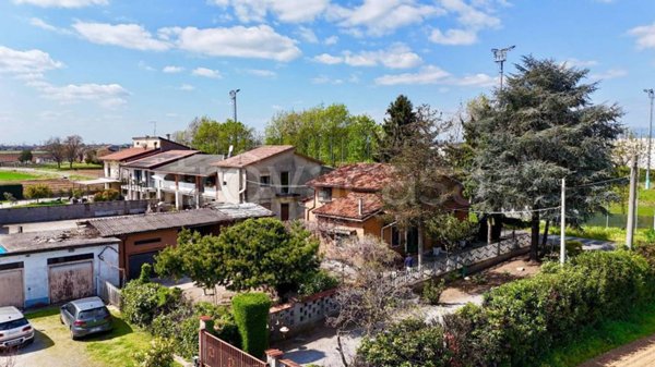 casa indipendente in vendita a Castrezzato