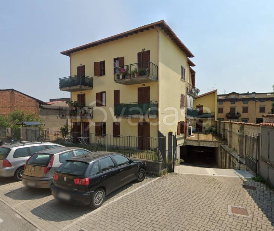 locale commerciale in vendita a Castrezzato