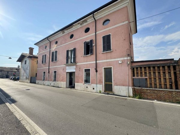 negozio in vendita a Castrezzato