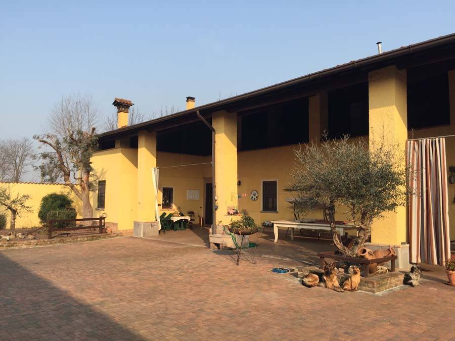 casa indipendente in vendita a Castrezzato