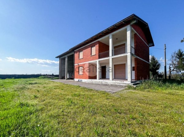 appartamento in vendita a Castrezzato in zona Campagna