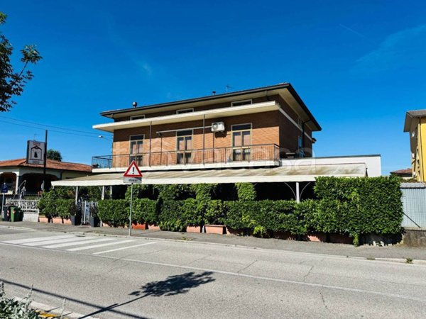 negozio in vendita a Castrezzato