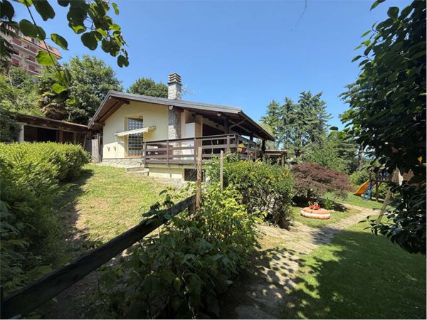 casa indipendente in vendita a Castrezzato in zona Campagna
