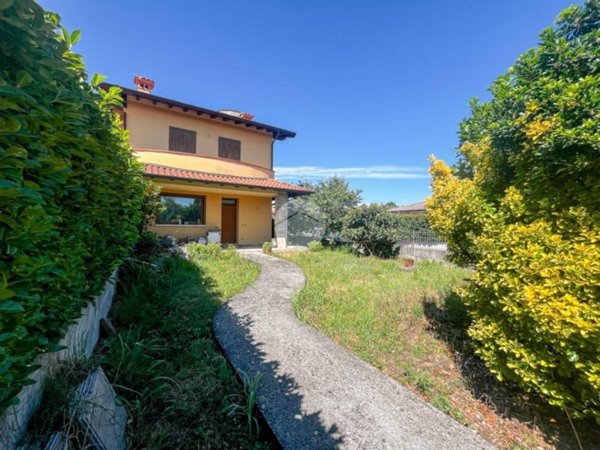 casa indipendente in vendita a Castrezzato