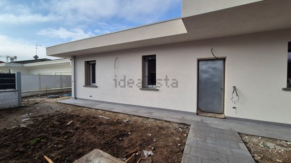 casa indipendente in vendita a Castrezzato