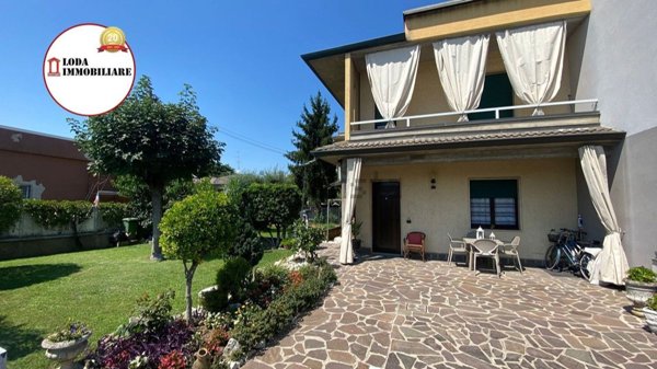 casa indipendente in vendita a Castrezzato