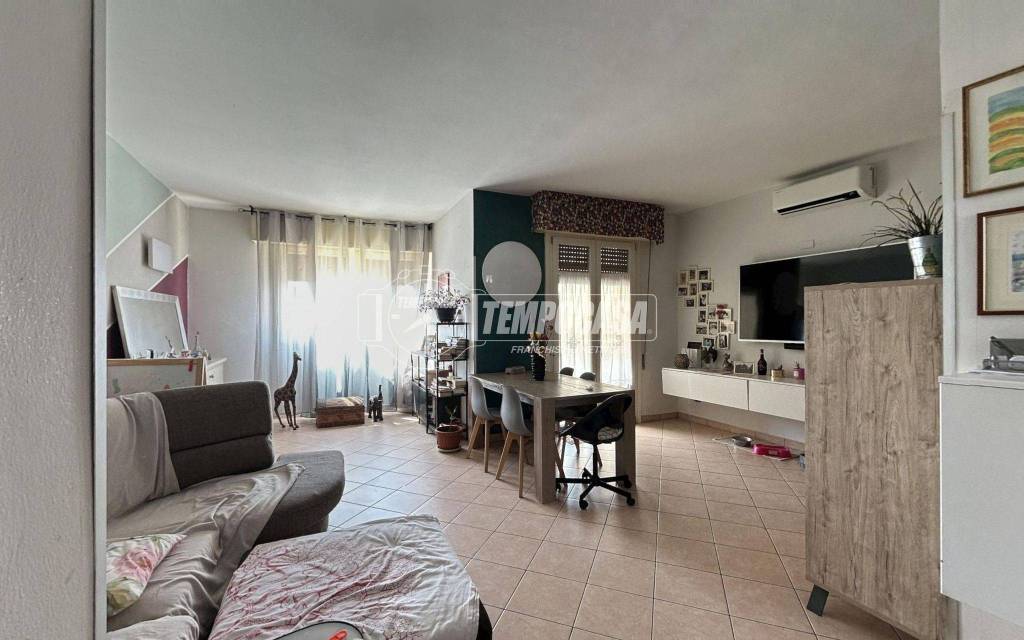 appartamento in vendita a Castrezzato in zona Bargnana