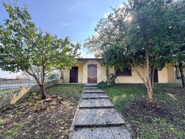 casa indipendente in vendita a Castrezzato