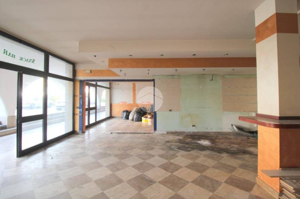 negozio in vendita a Castrezzato