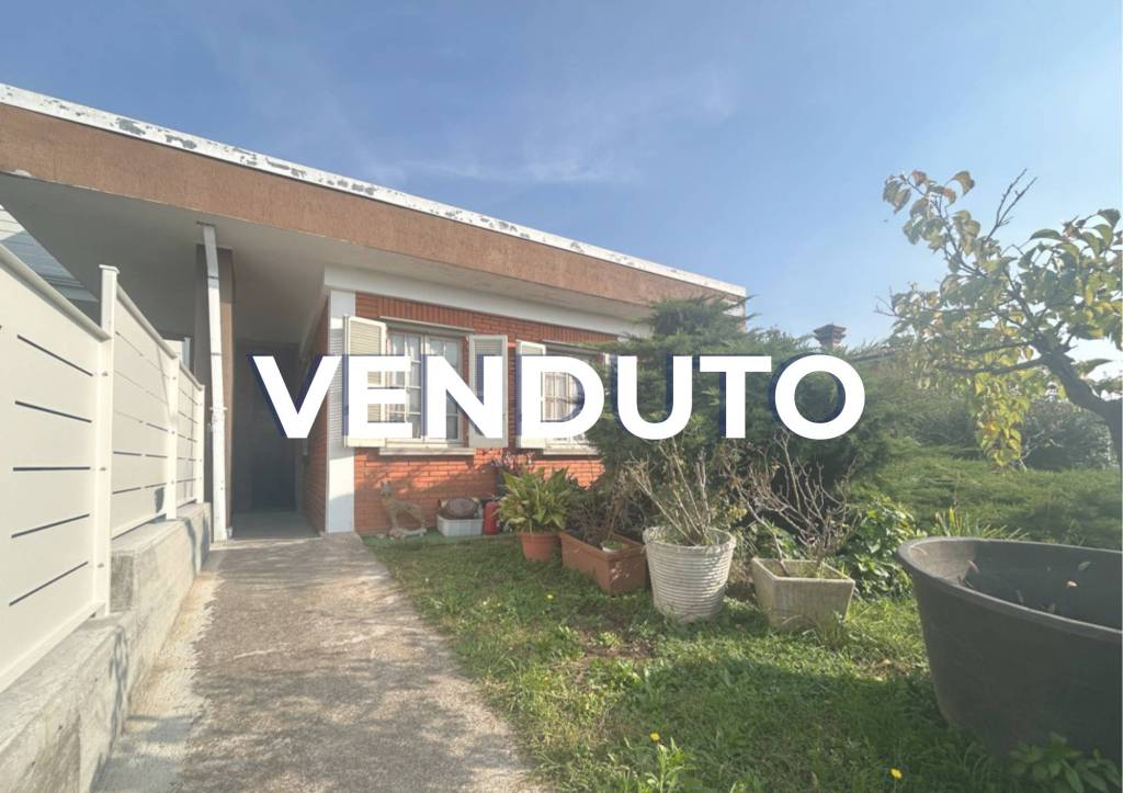 casa indipendente in vendita a Castrezzato
