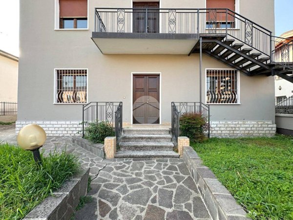 appartamento in vendita a Castrezzato