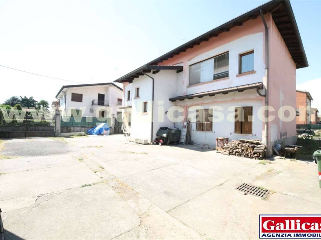 casa indipendente in vendita a Castrezzato