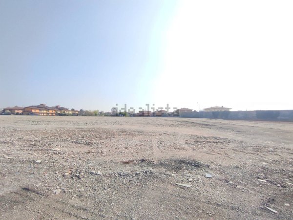 terreno edificabile in vendita a Castrezzato