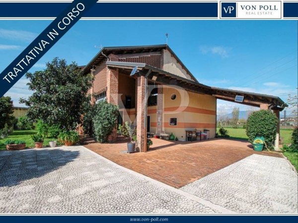 casa indipendente in vendita a Castrezzato in zona Campagna