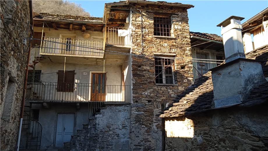 casa indipendente in vendita a Castrezzato in zona Campagna