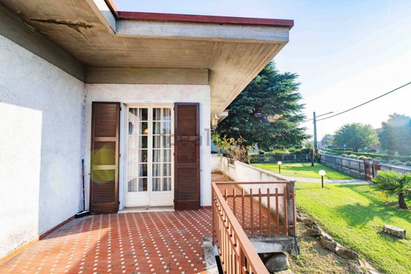 casa indipendente in vendita a Castrezzato in zona Campagna