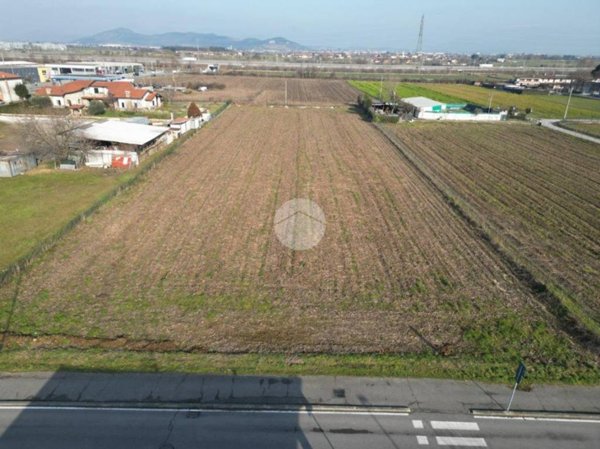 terreno edificabile in vendita a Castrezzato