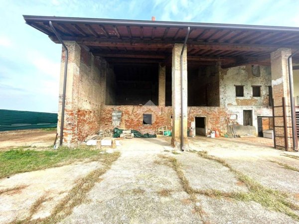 casa indipendente in vendita a Castrezzato