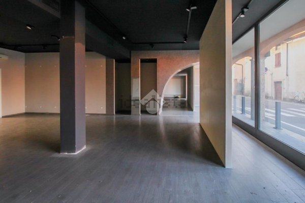 negozio in vendita a Castrezzato