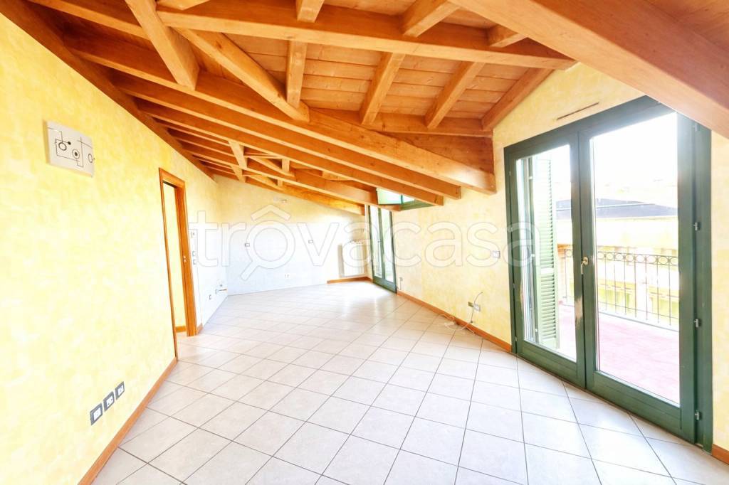 appartamento in vendita a Castrezzato