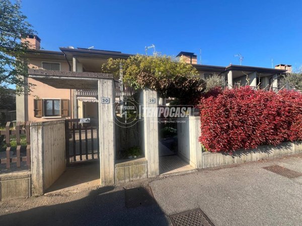 casa indipendente in vendita a Castrezzato in zona Bargnana