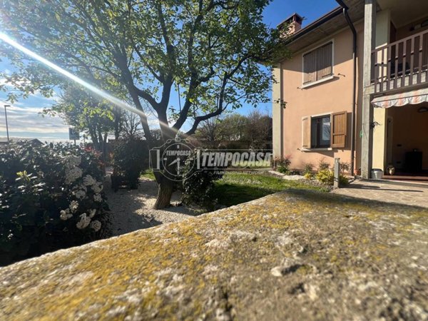 casa indipendente in vendita a Castrezzato in zona Bargnana