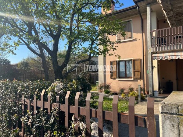 casa indipendente in vendita a Castrezzato