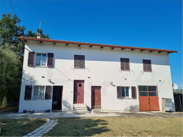 casa indipendente in vendita a Castrezzato in zona Campagna