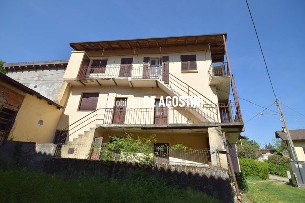 casa indipendente in vendita a Castrezzato in zona Campagna