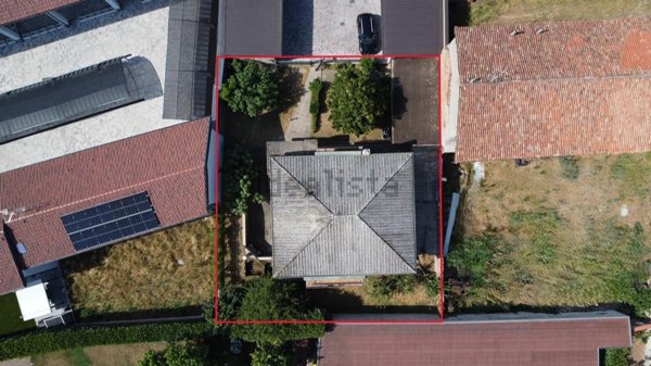 casa indipendente in vendita a Castrezzato in zona Bargnana