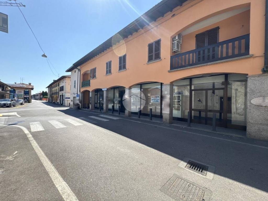 negozio in vendita a Castrezzato in zona Bargnana