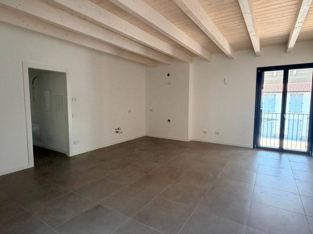 appartamento in vendita a Castrezzato in zona Bargnana