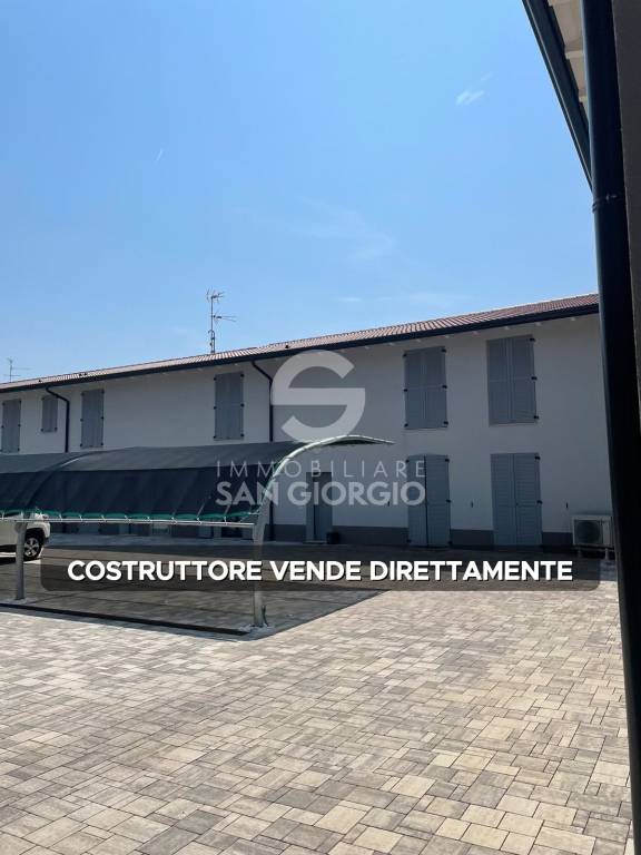 appartamento in vendita a Castrezzato in zona Bargnana
