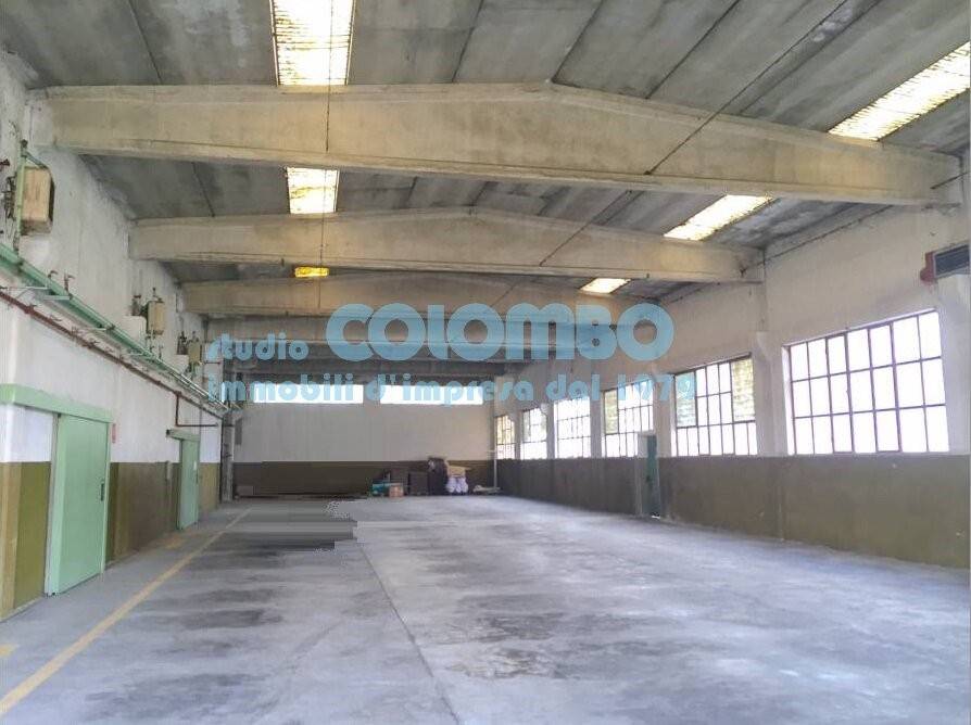locale commerciale in vendita a Castrezzato