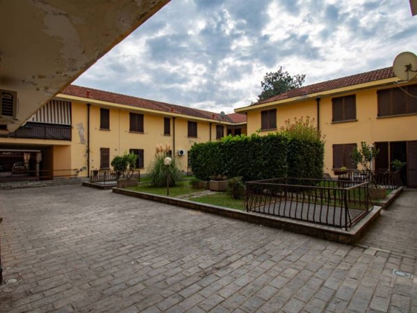 appartamento in vendita a Castrezzato in zona Bargnana
